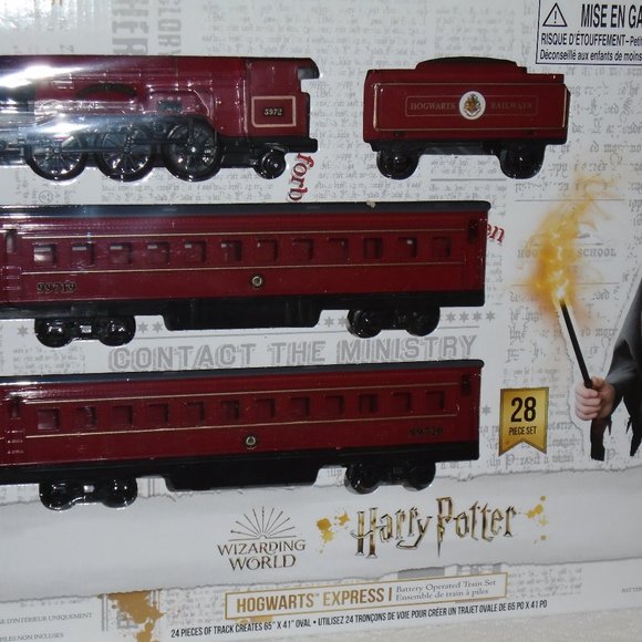 LIONEL, HARRY POTTER, HOGWARTS EXPRESS, TRAIN SET, 28 PIECE SET, BRAND NEW!! - Picture 11 of 12